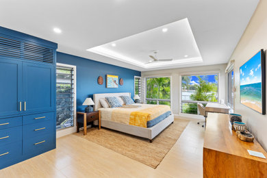 Island style bedroom photo in Hawaii