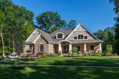 Inspiration for a timeless exterior home remodel in Cincinnati