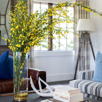 Langley Historical Farmhouse - Living Room