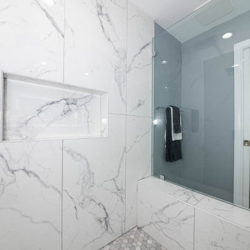 GRAY AND WHITE BATHROOMS