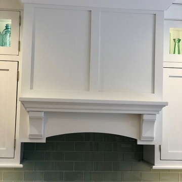 Craftsman Style White Dura Supreme Inset Doors Arabe Scato Vento Marble