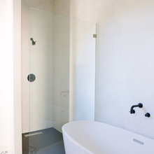 bathroom(s) downstairs
