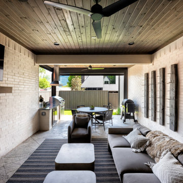 Screened in back patio