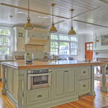 Plain & Fancy Custom Cabinets