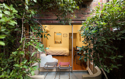 Houzz Tour: Quality Over Quantity Rules Iconic Melbourne Apartment