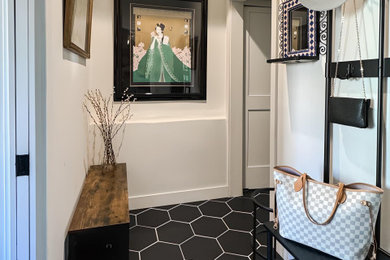 Inspiration for a transitional entryway remodel in Los Angeles