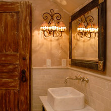 BATHROOM: Rustic