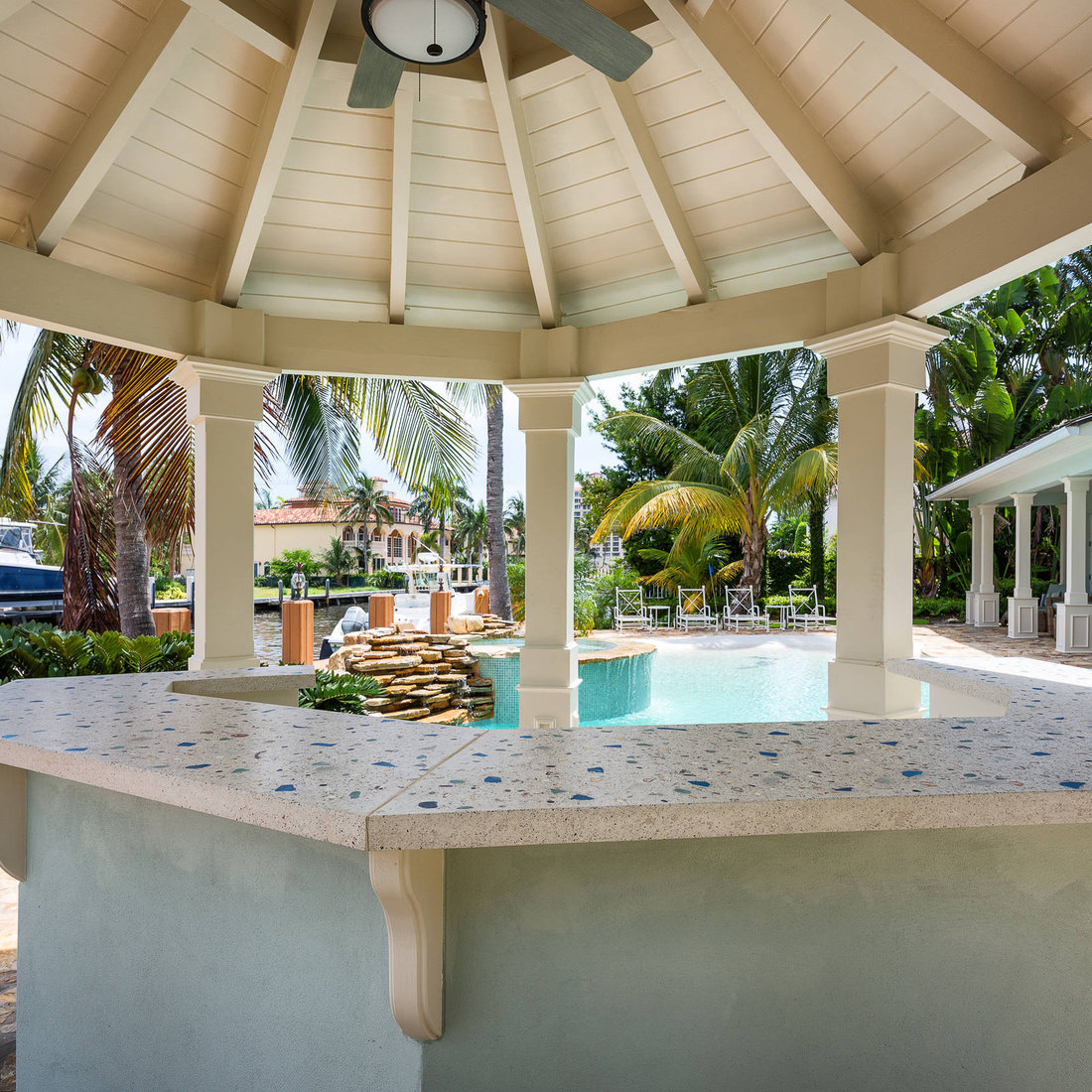 beach bar lagoon