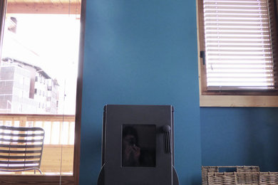 Idée de décoration pour une salle de séjour chalet.