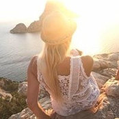 Annika Maya's photo