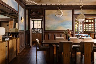 Example of a classic dining room design in San Francisco
