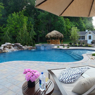 Tiki Bar Pool Plus