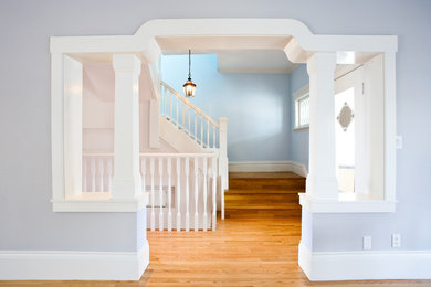 Entryway - contemporary entryway idea in San Francisco