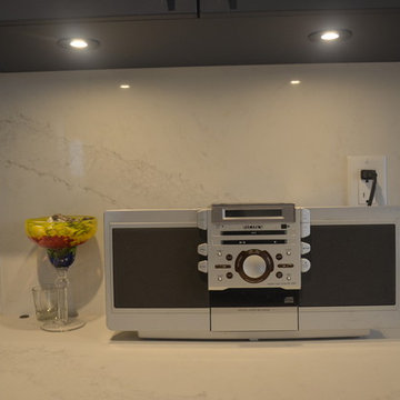 Closed Kitchen@Kerrisdale