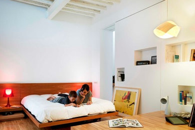 Inspiration for a contemporary bedroom remodel in Alicante-Costa Blanca