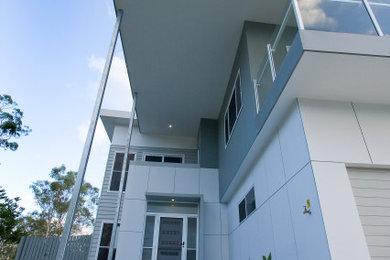 Design ideas for a modern exterior in Brisbane.