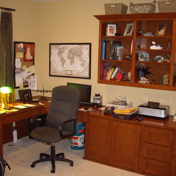 Custom Home Offices & Workstations