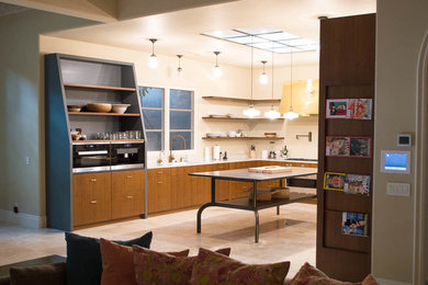Minimalist kitchen photo in Los Angeles