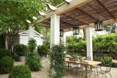 Exterior home idea in New York