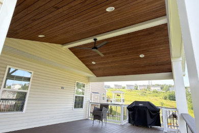 Inspiration for a transitional porch remodel in Other