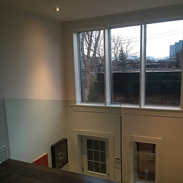 Modern Staircase Glass Railing System