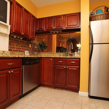 301 New St, #201