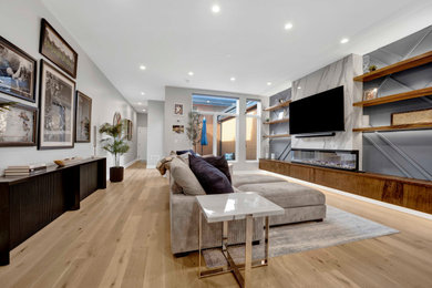 Minimalist living room photo in Chicago