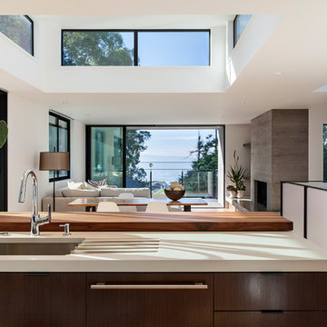Modern Coastside Retreat