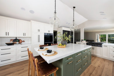 Transitional kitchen photo in Orange County