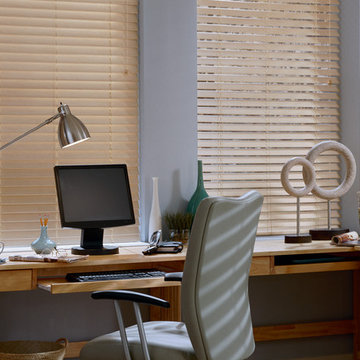 FAUX WOOD BLINDS - Hunter Douglas Everwood Faux Wooden Blind - Home Office