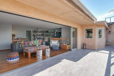 Example of an eclectic living room design in San Diego