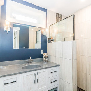 Bäder mit Fliesen in Holzoptik und offener Dusche Ideen, Design