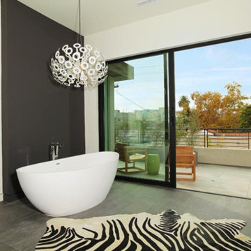 ADM Bathroom Oval Freestanding Bathtub, White, 70.9" - SW-131L (71 x 35)