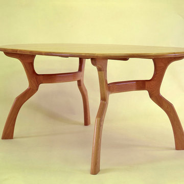 White oak dining table with leaves