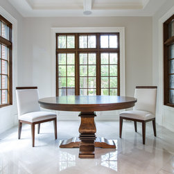 Queens Table - Products