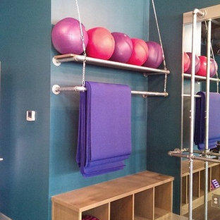 ヒューストンのコンテンポラリースタイルのおしゃれなホームジムの写真