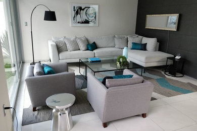 Design ideas for a contemporary living room in Mexico City.