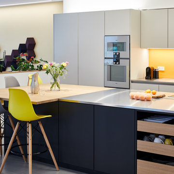 Artistic, Handleless Kitchen