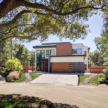 Stucco & Wood