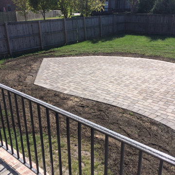 Curved Edge Patio with Fire Pit