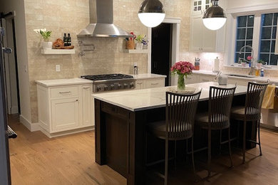 Kitchen - cottage kitchen idea in Boston