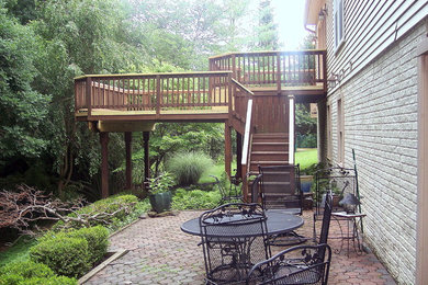 This is an example of a traditional backyard deck in Baltimore.