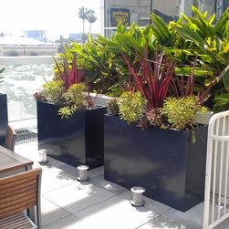 Planters & Arboreal Sculptures - Products