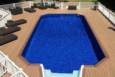 Cette image montre une piscine.