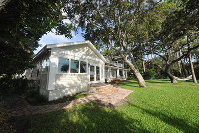 Home design - traditional home design idea in Orlando