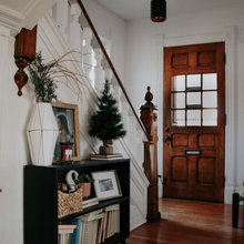 2 Suburbia Tr - Entry & Living Room