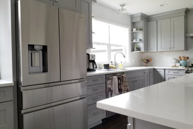 Kitchen photo in Columbus