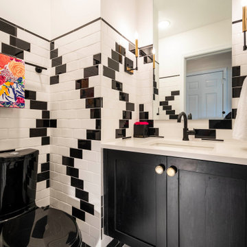 Fun Zig Zag Black and White Powder Bath