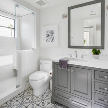 Louise 2700 bathrooms