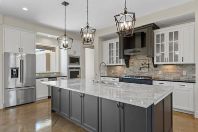 Kitchen photo in Austin
